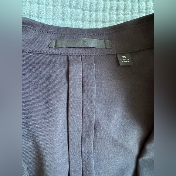 Black Uniqlo Blazer XS MINT CONDITION - Picture 2 of 8